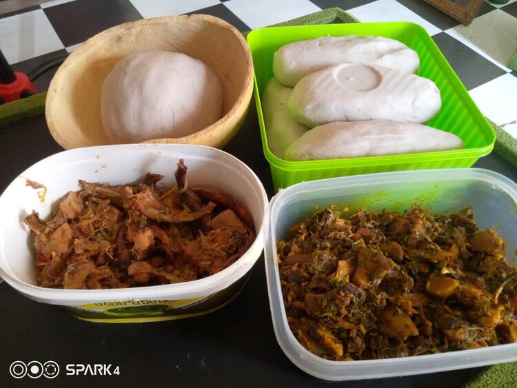 Pounded cocoyams and meat sauce Pounded cocoyams and meat sauce